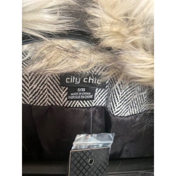 City Chic Sleek Fur Coat Women’s Size S/16 Herringbone Tweed Removable Fur Colla - Picture 9 of 13